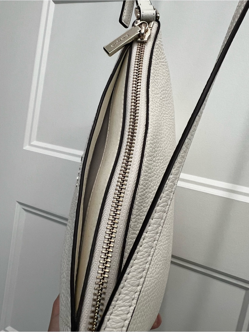 Leila Medium Crossbody -Meringue - Picture 6 of 12